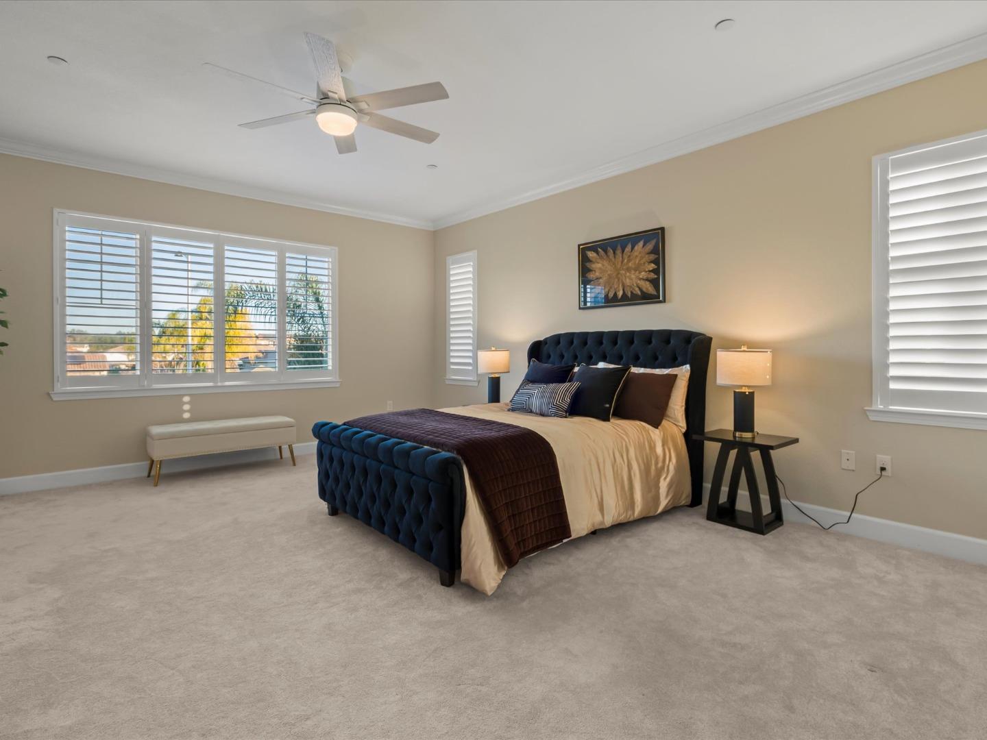 Detail Gallery Image 11 of 28 For 1702 Rosemary Dr, Gilroy,  CA 95020 - 5 Beds | 4/1 Baths