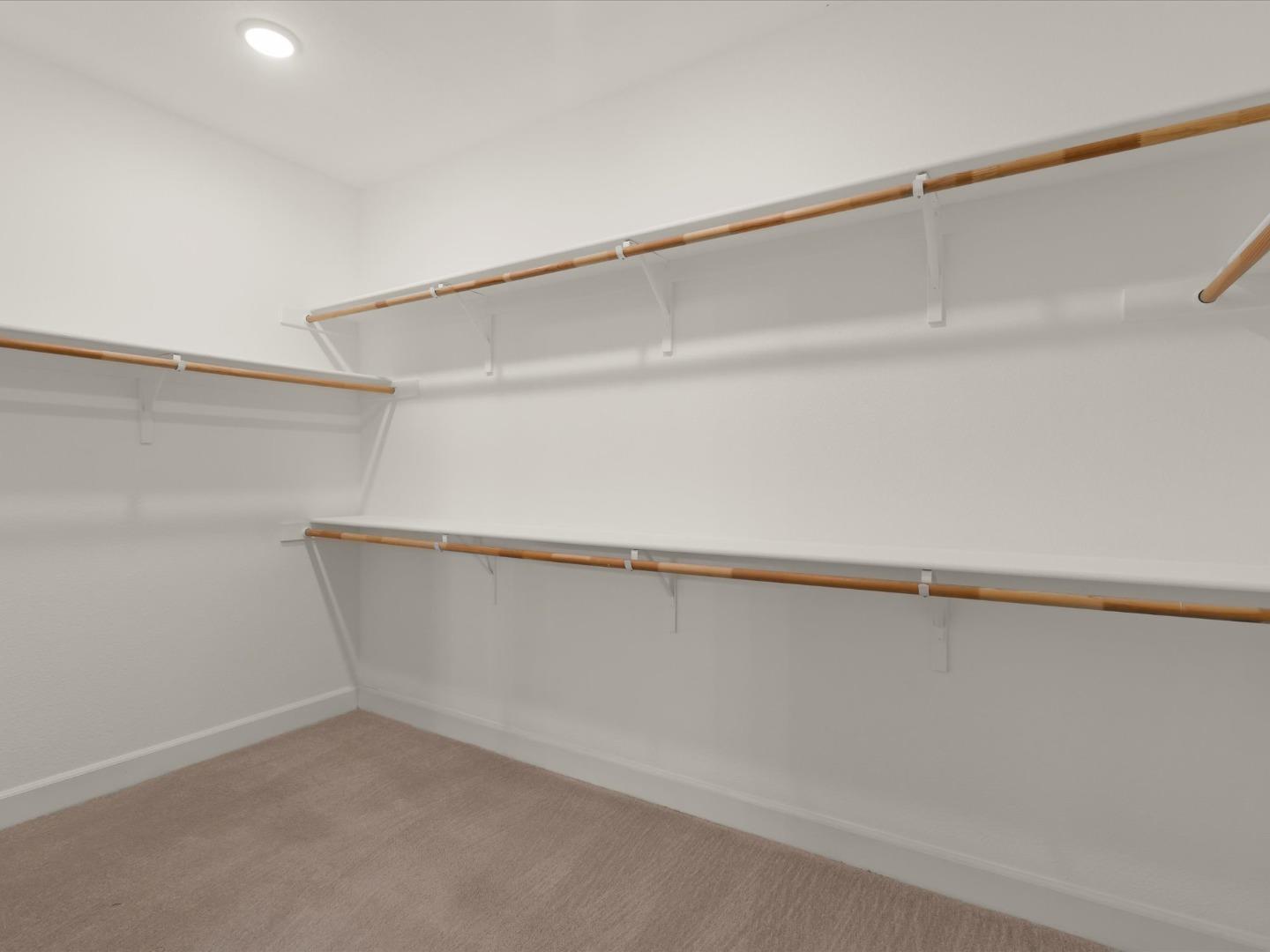 Detail Gallery Image 15 of 28 For 1702 Rosemary Dr, Gilroy,  CA 95020 - 5 Beds | 4/1 Baths