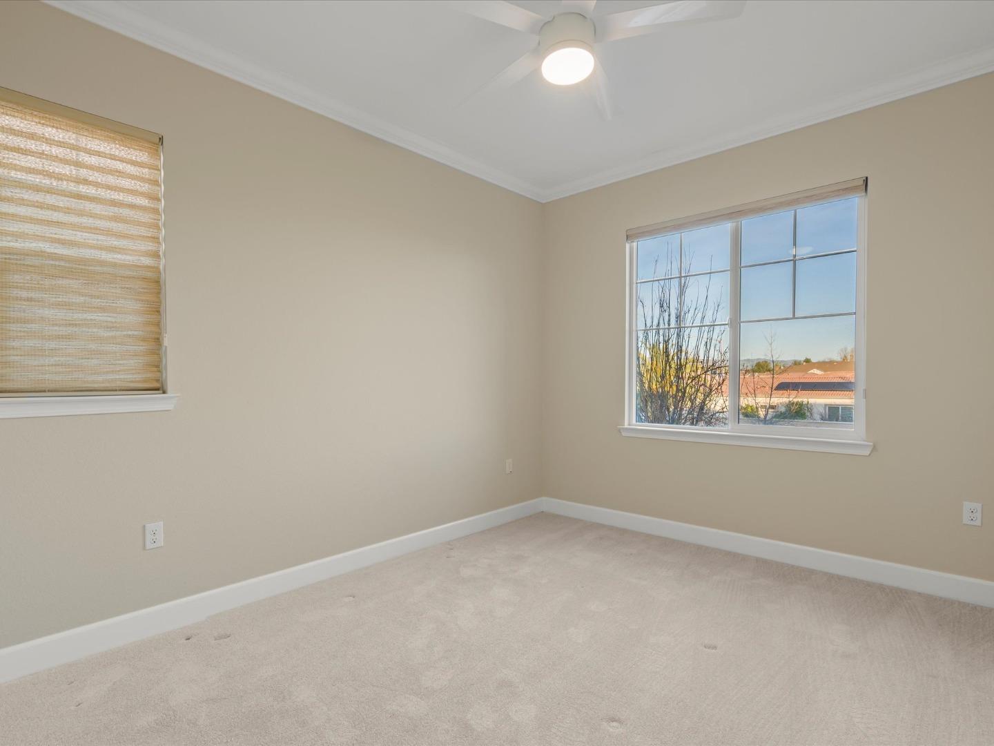 Detail Gallery Image 18 of 28 For 1702 Rosemary Dr, Gilroy,  CA 95020 - 5 Beds | 4/1 Baths