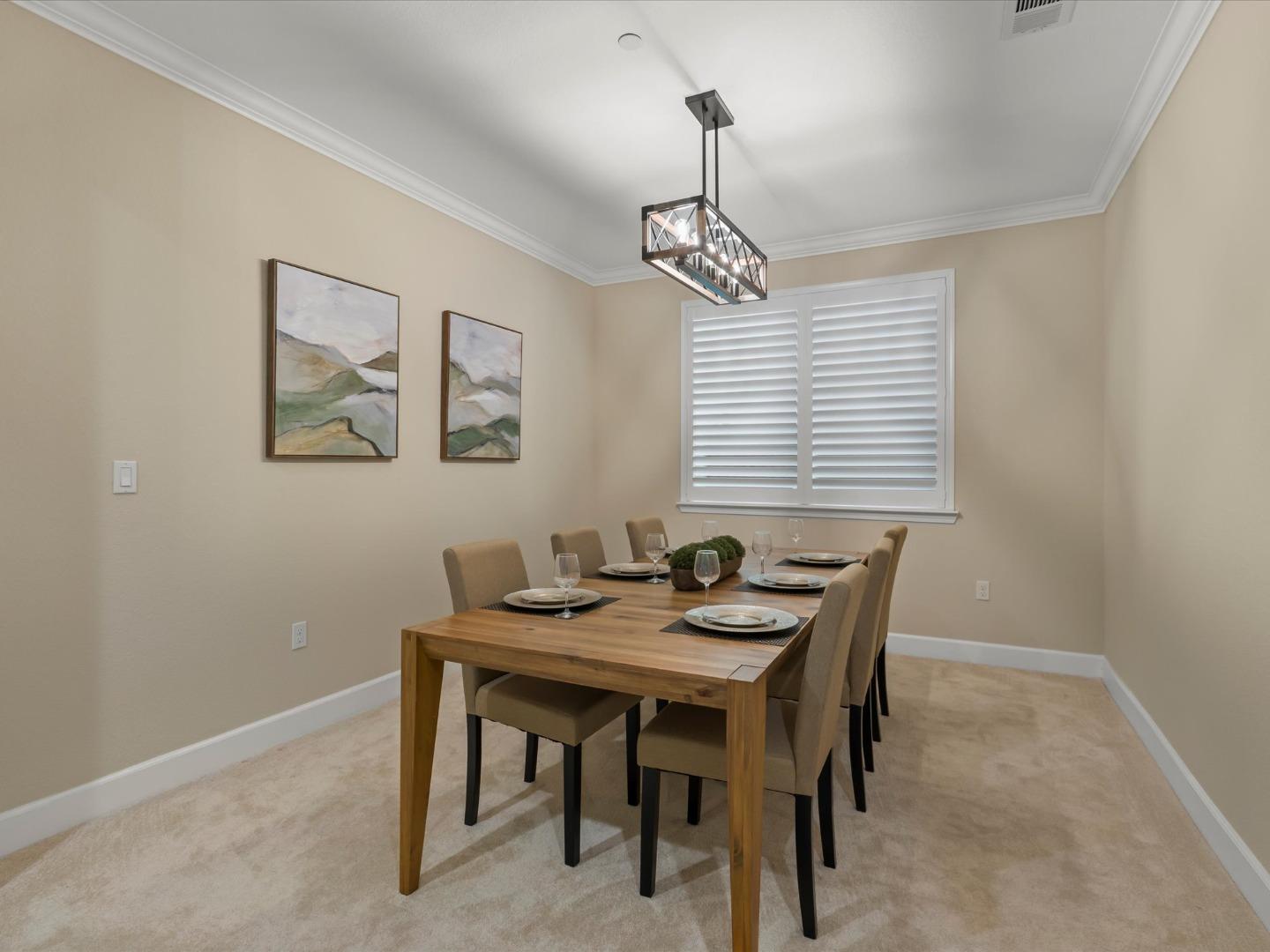 Detail Gallery Image 7 of 28 For 1702 Rosemary Dr, Gilroy,  CA 95020 - 5 Beds | 4/1 Baths