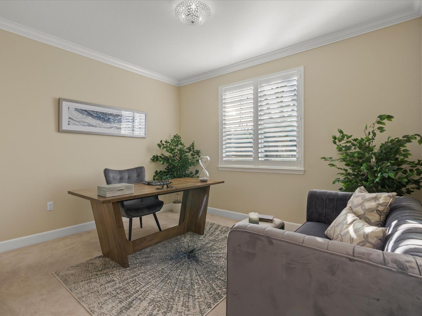 Detail Gallery Image 8 of 28 For 1702 Rosemary Dr, Gilroy,  CA 95020 - 5 Beds | 4/1 Baths