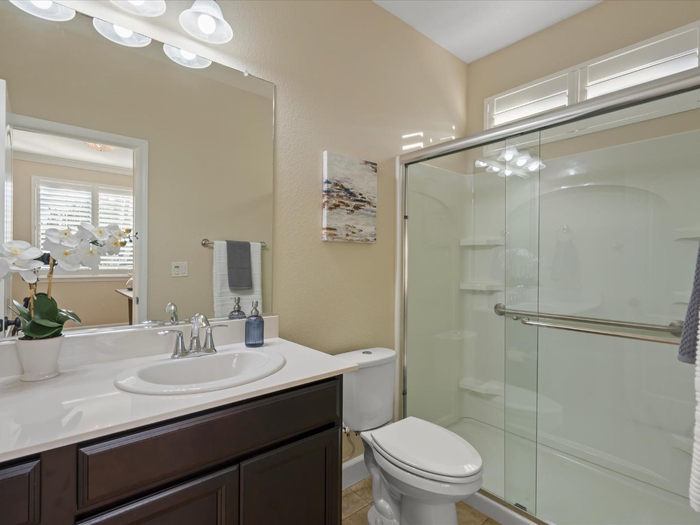 Detail Gallery Image 9 of 28 For 1702 Rosemary Dr, Gilroy,  CA 95020 - 5 Beds | 4/1 Baths