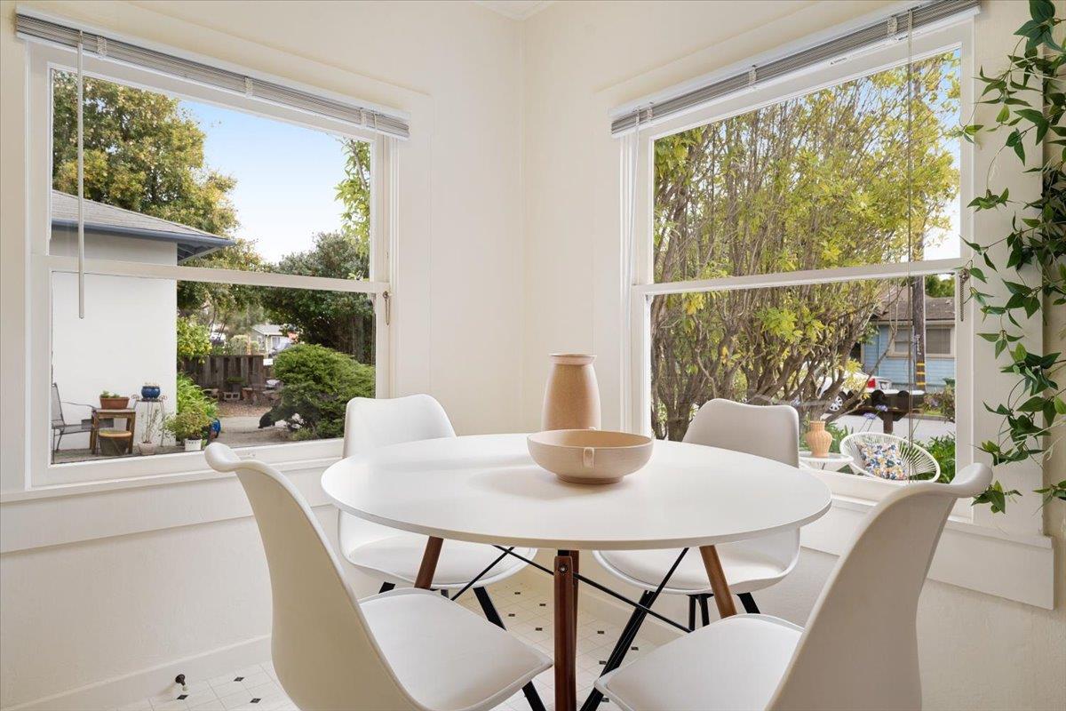 Detail Gallery Image 10 of 43 For 4605 Opal St, Capitola,  CA 95010 - 5 Beds | 3/1 Baths