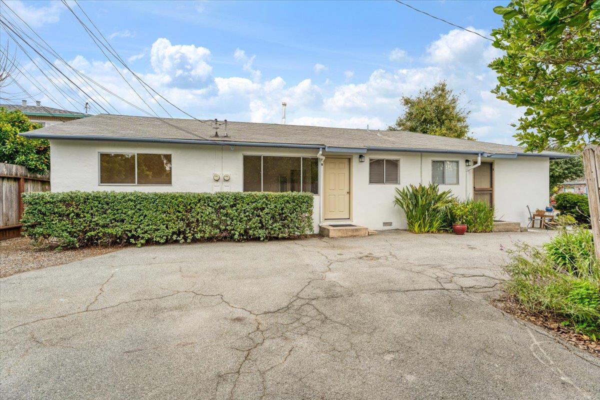 Detail Gallery Image 21 of 43 For 4605 Opal St, Capitola,  CA 95010 - 5 Beds | 3/1 Baths