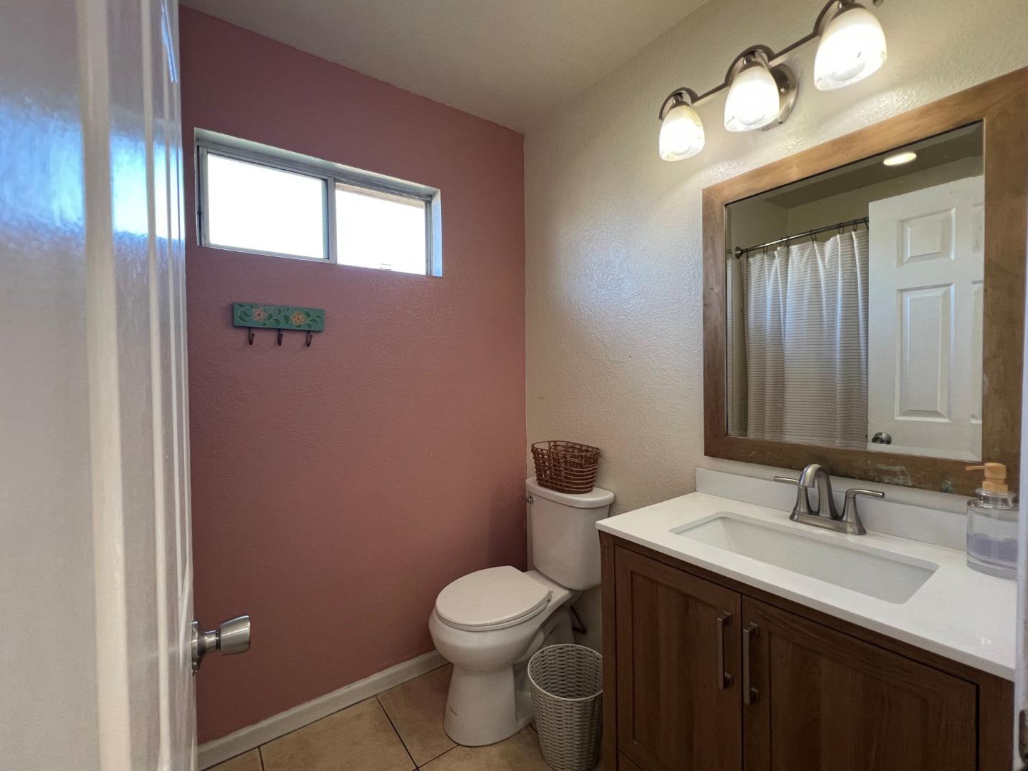 Detail Gallery Image 12 of 23 For 2126 Mckinley Ct, Los Banos,  CA 93635 - 4 Beds | 2 Baths