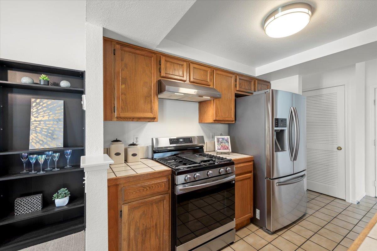 Detail Gallery Image 14 of 27 For 2392 N Main St #E,  Salinas,  CA 93906 - 1 Beds | 1 Baths