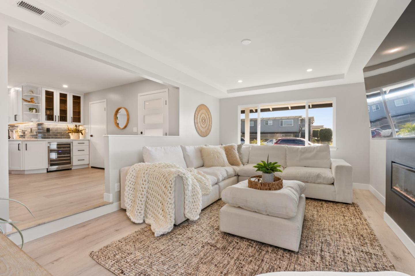 Detail Gallery Image 19 of 42 For 303 Filbert St, Half Moon Bay,  CA 94019 - 4 Beds | 2 Baths