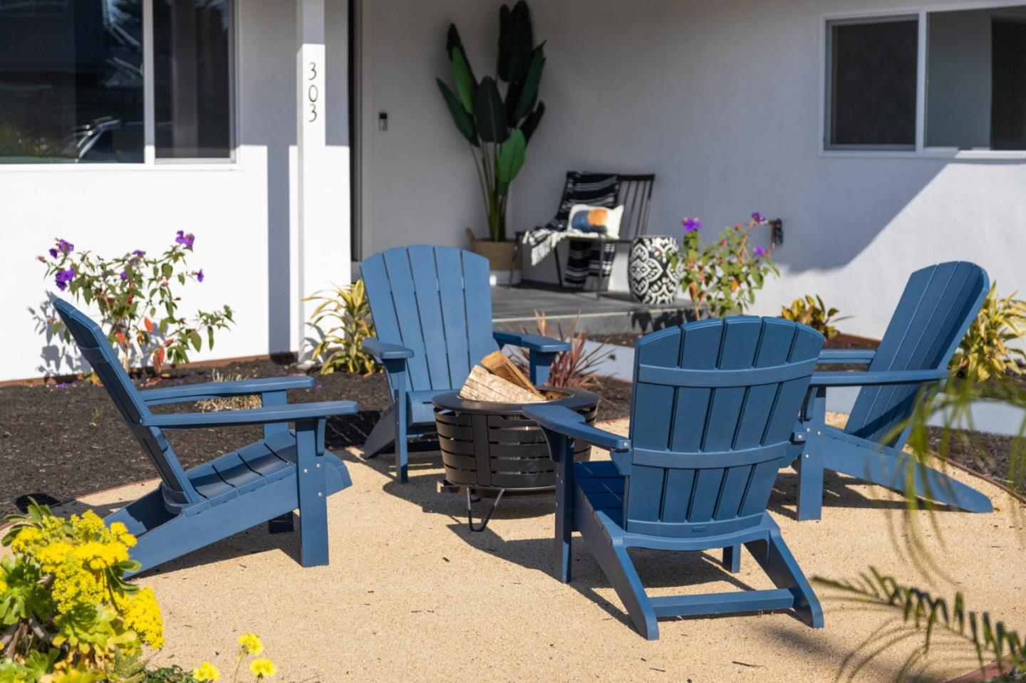 Detail Gallery Image 3 of 42 For 303 Filbert St, Half Moon Bay,  CA 94019 - 4 Beds | 2 Baths