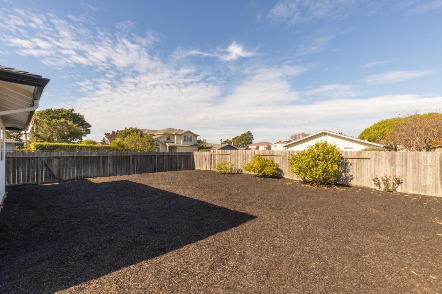 Detail Gallery Image 35 of 42 For 303 Filbert St, Half Moon Bay,  CA 94019 - 4 Beds | 2 Baths