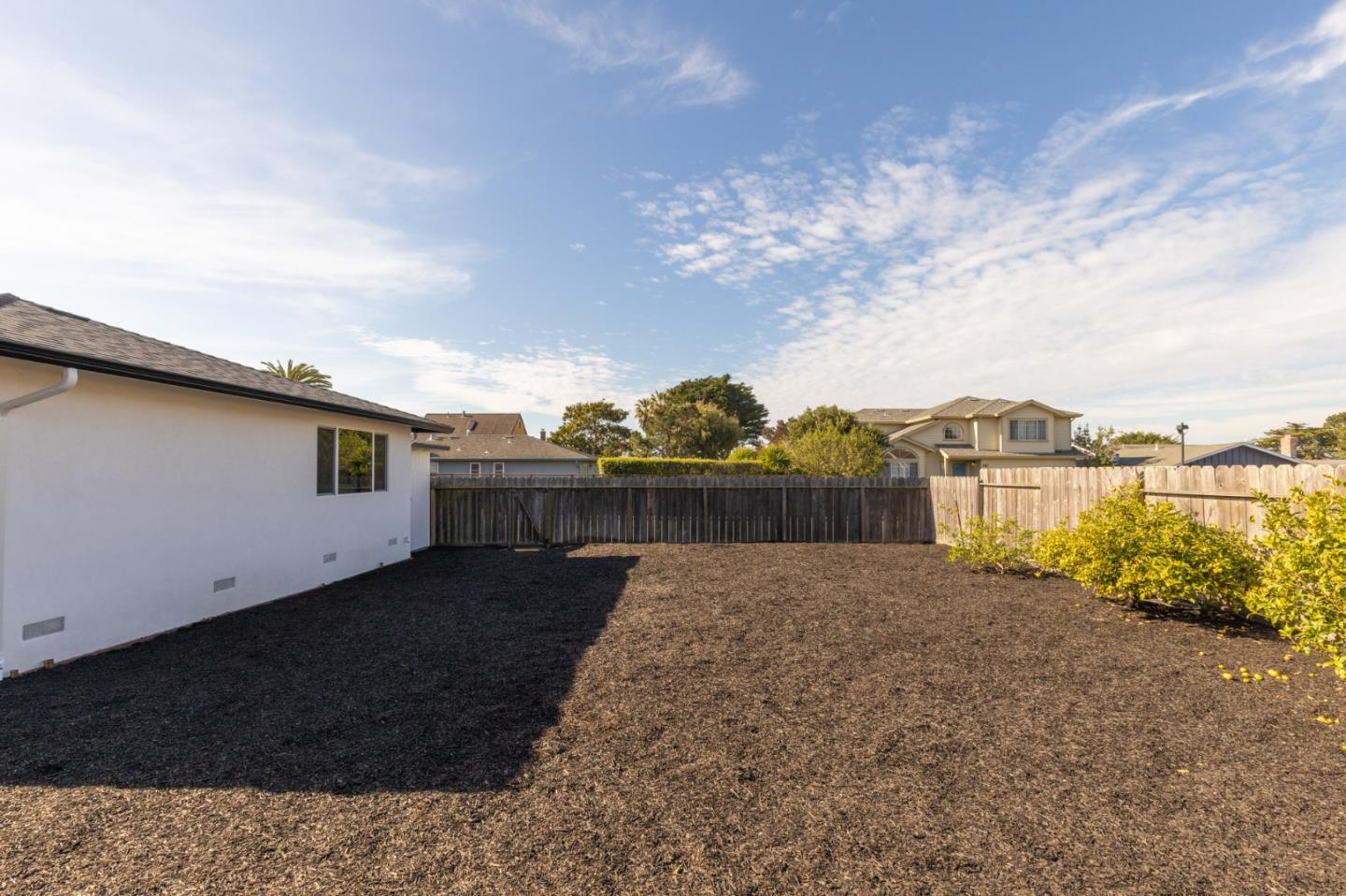 Detail Gallery Image 36 of 42 For 303 Filbert St, Half Moon Bay,  CA 94019 - 4 Beds | 2 Baths
