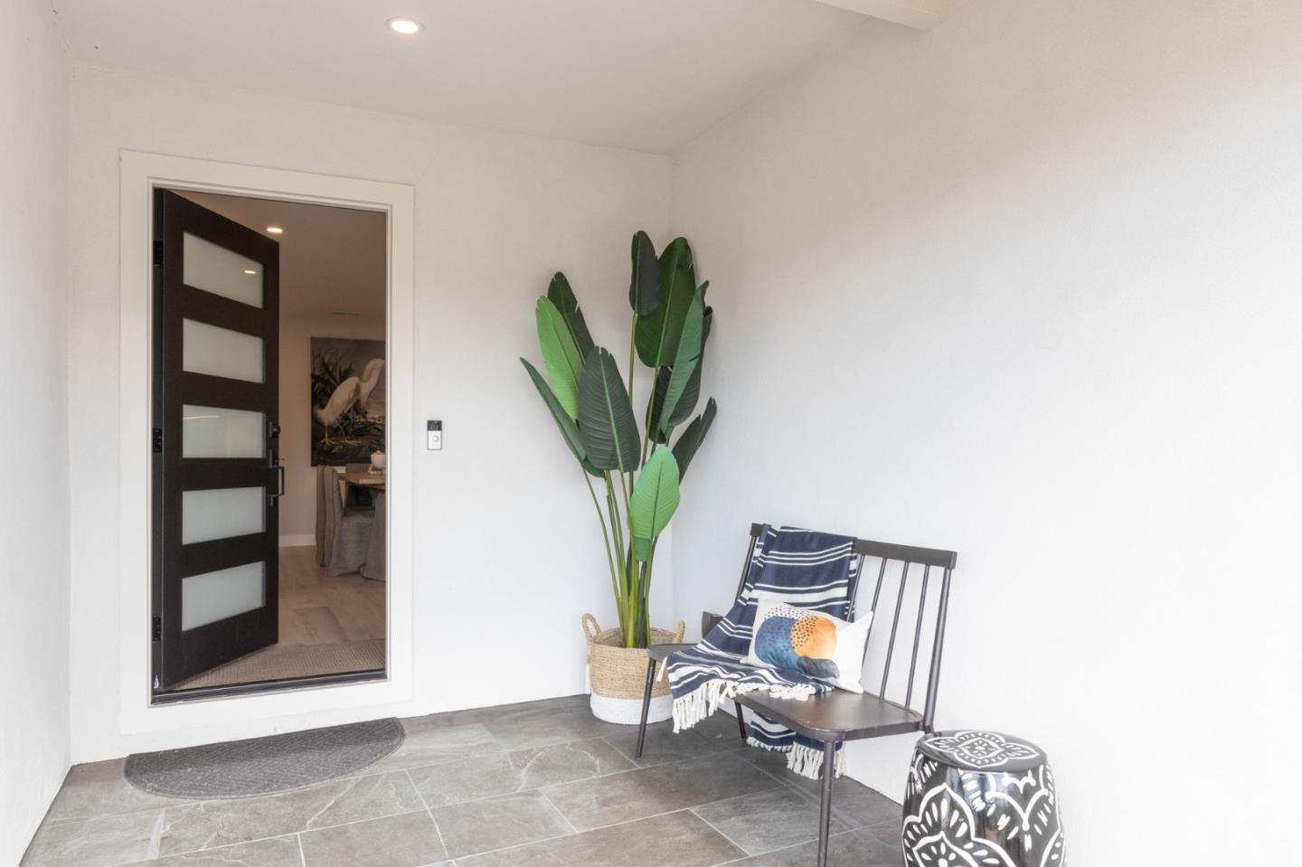 Detail Gallery Image 5 of 42 For 303 Filbert St, Half Moon Bay,  CA 94019 - 4 Beds | 2 Baths