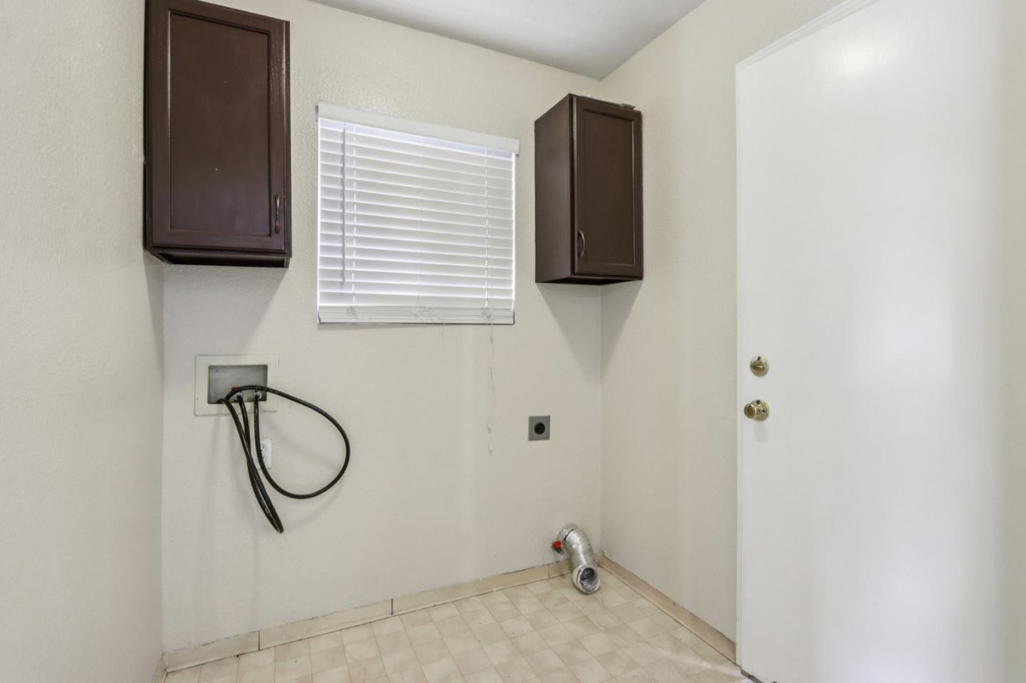 Detail Gallery Image 16 of 30 For 1706 Countrywood Ln, Tracy,  CA 95376 - 3 Beds | 2/1 Baths