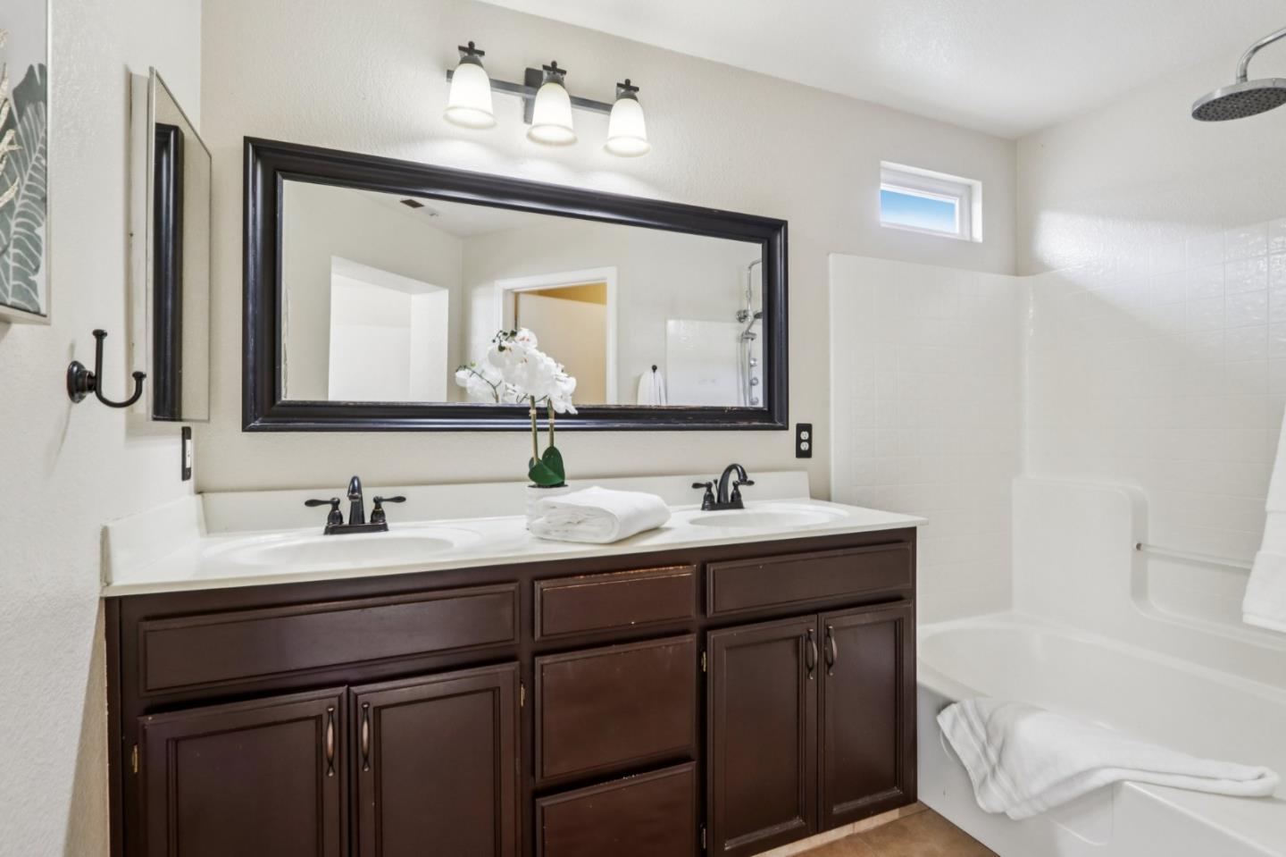 Detail Gallery Image 23 of 30 For 1706 Countrywood Ln, Tracy,  CA 95376 - 3 Beds | 2/1 Baths