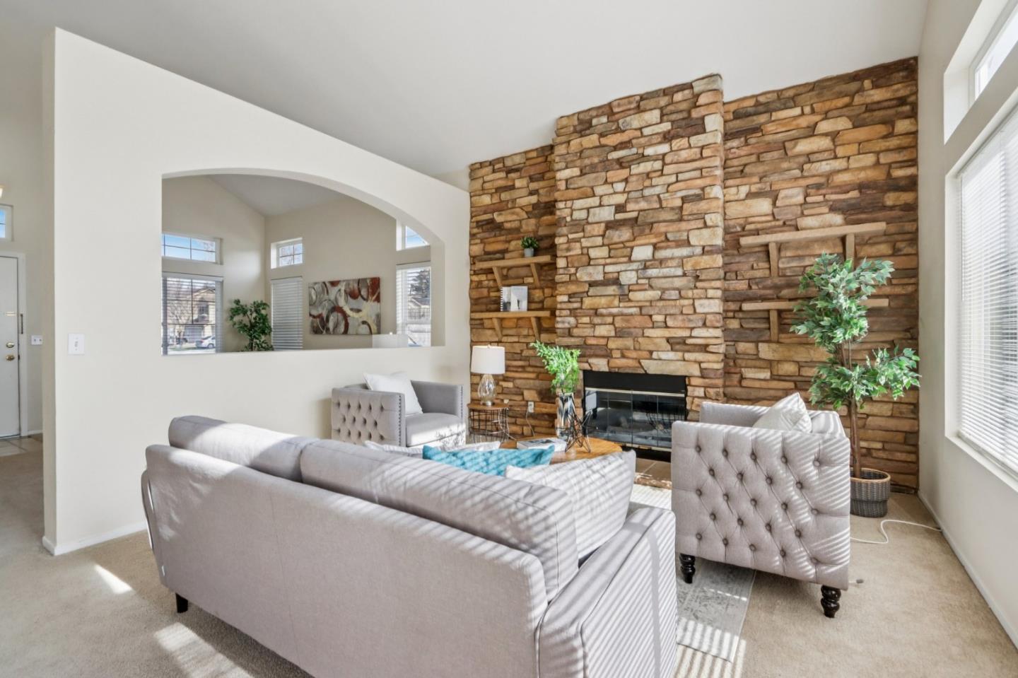 Detail Gallery Image 4 of 30 For 1706 Countrywood Ln, Tracy,  CA 95376 - 3 Beds | 2/1 Baths