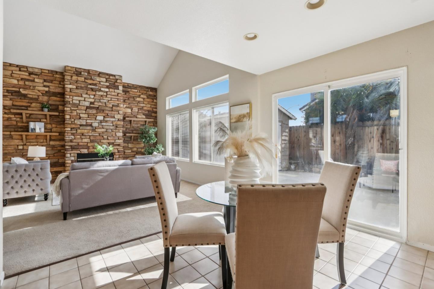 Detail Gallery Image 8 of 30 For 1706 Countrywood Ln, Tracy,  CA 95376 - 3 Beds | 2/1 Baths