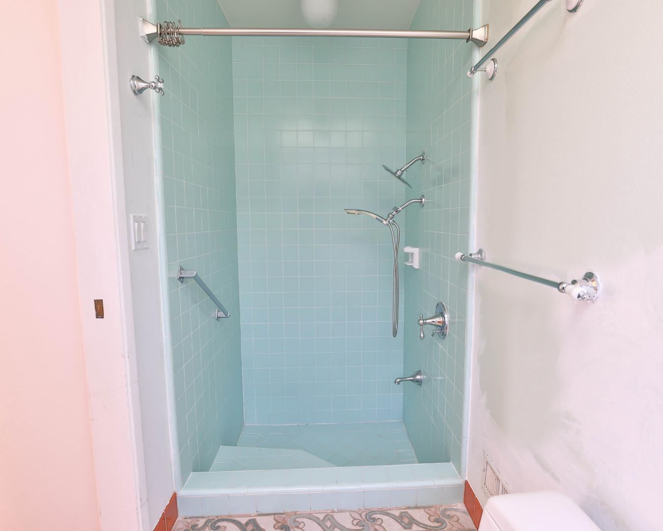 Detail Gallery Image 12 of 29 For 1492 Robsheal Dr, San Jose,  CA 95125 - 5 Beds | 3 Baths