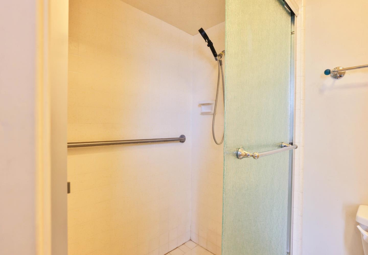 Detail Gallery Image 14 of 29 For 1492 Robsheal Dr, San Jose,  CA 95125 - 5 Beds | 3 Baths