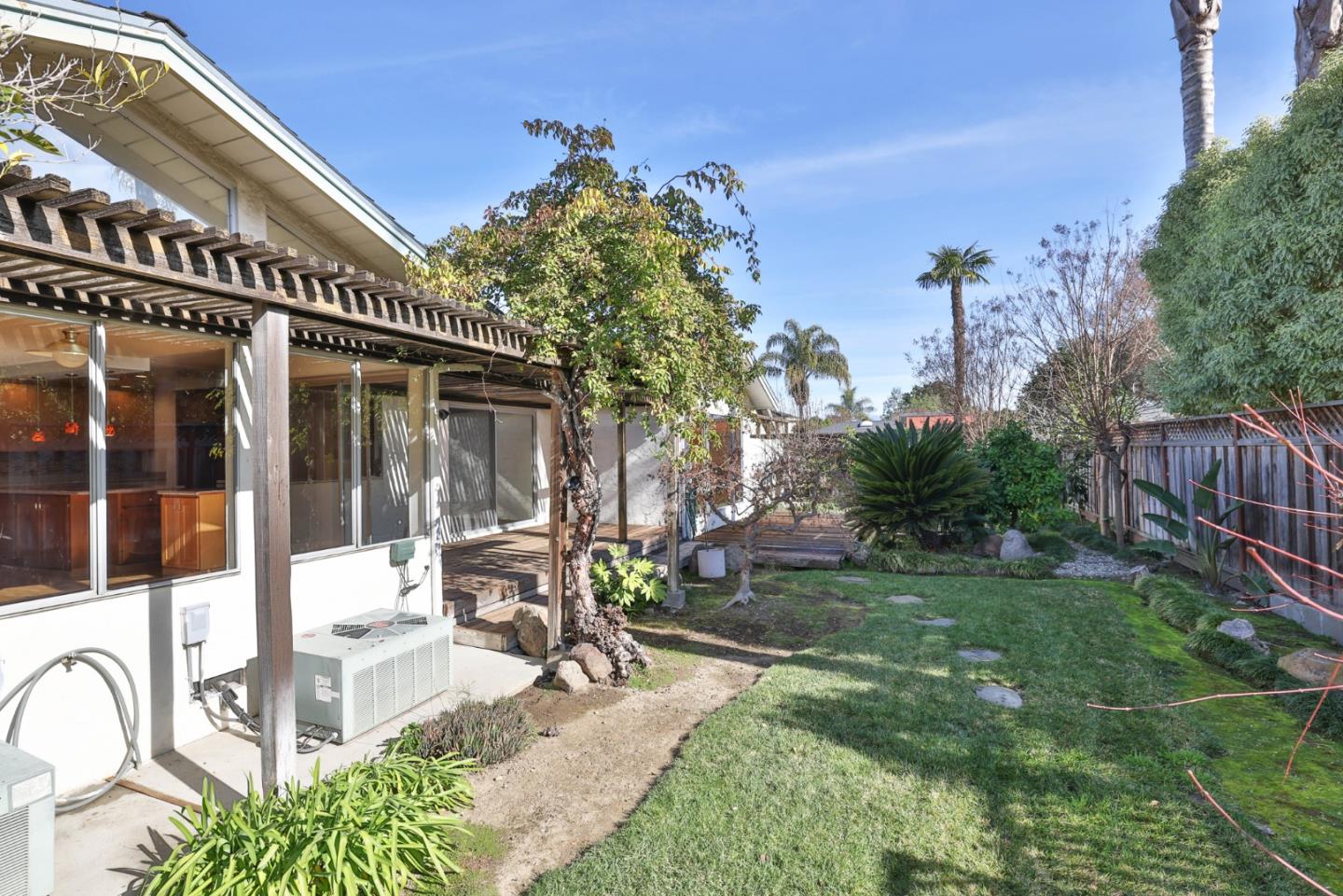 Detail Gallery Image 18 of 29 For 1492 Robsheal Dr, San Jose,  CA 95125 - 5 Beds | 3 Baths