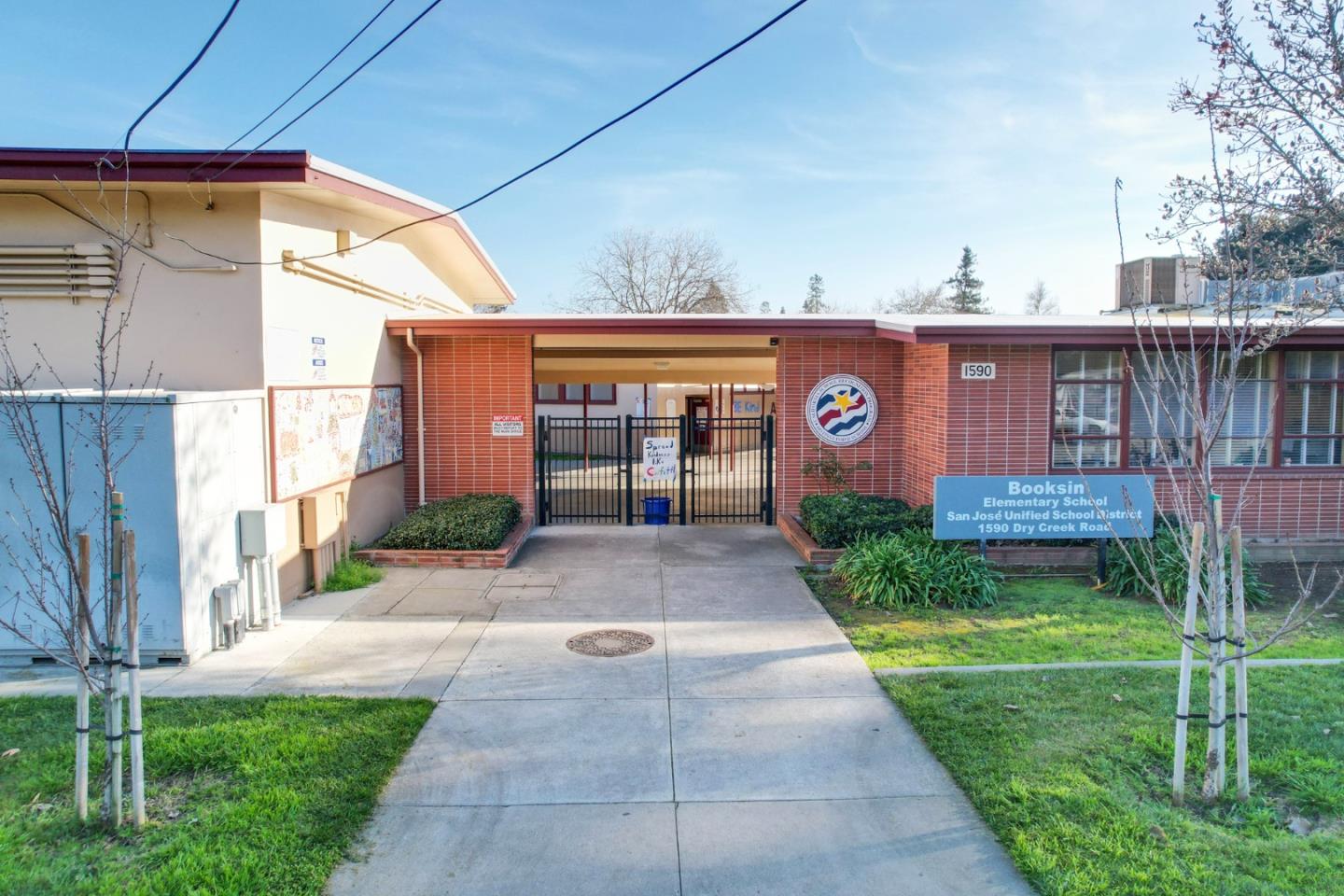 Detail Gallery Image 26 of 29 For 1492 Robsheal Dr, San Jose,  CA 95125 - 5 Beds | 3 Baths