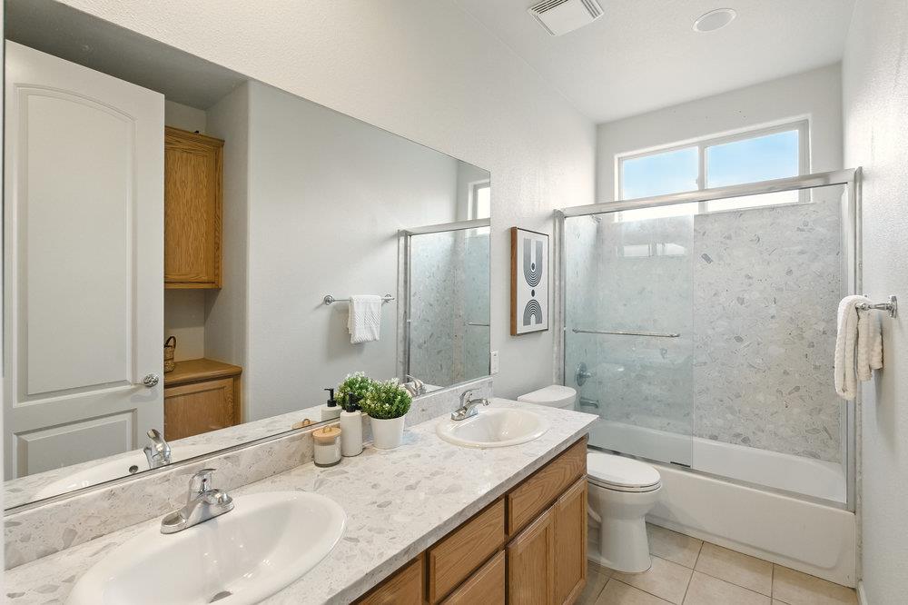 Detail Gallery Image 33 of 47 For 23022 Palazzo Del Kayla, Hayward,  CA 94541 - 4 Beds | 2/1 Baths