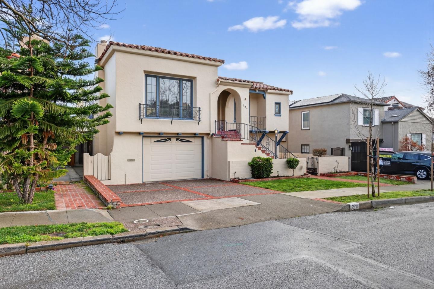 Detail Gallery Image 3 of 51 For 220 Palm Ave, Millbrae,  CA 94030 - 3 Beds | 2 Baths