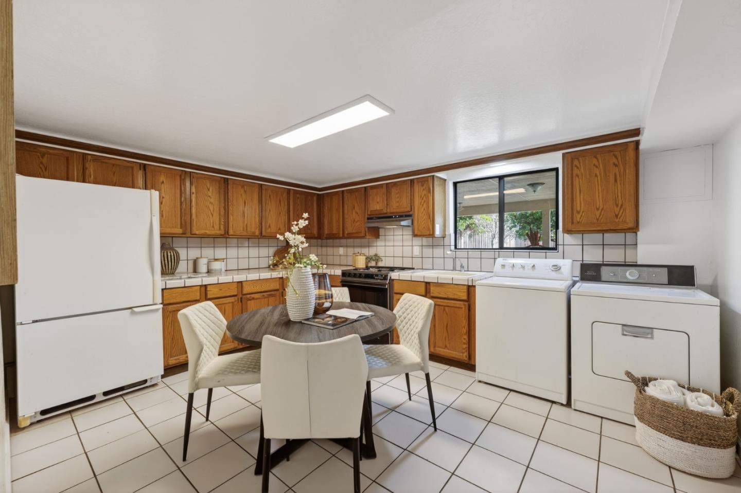 Detail Gallery Image 37 of 51 For 220 Palm Ave, Millbrae,  CA 94030 - 3 Beds | 2 Baths