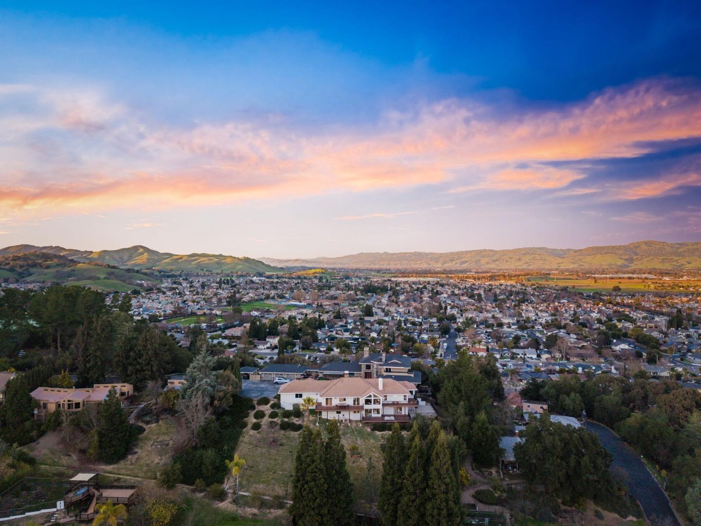 Detail Gallery Image 69 of 78 For 1501 Welburn Ave, Gilroy,  CA 95020 - 4 Beds | 3 Baths