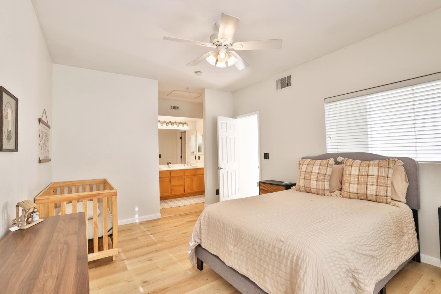 Photo #12: ML82032733 Listing: Photo #12