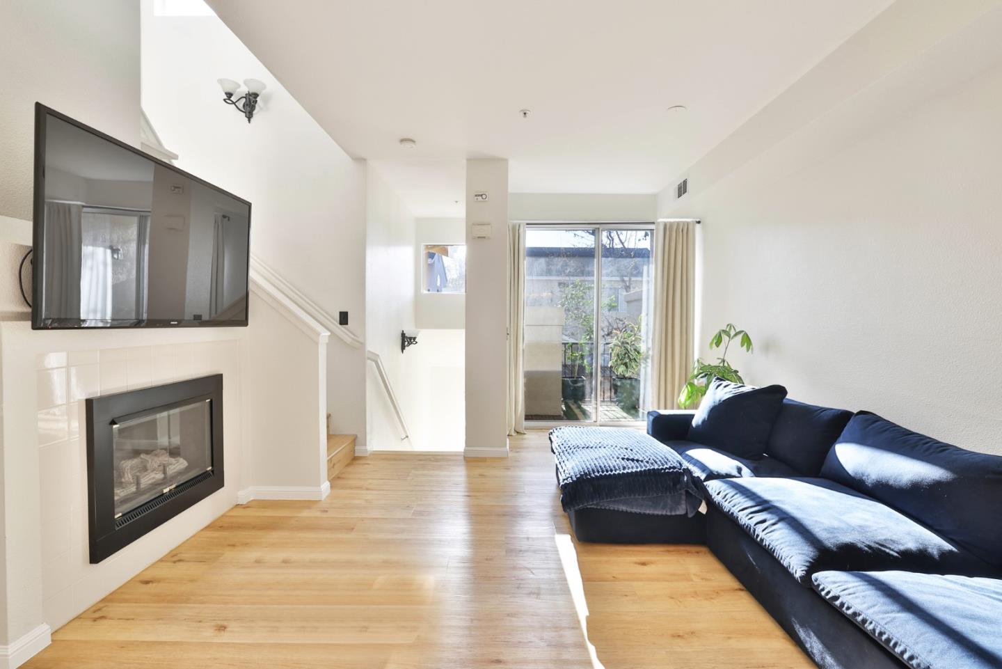 Photo #5: ML82032733 Listing: Photo #5