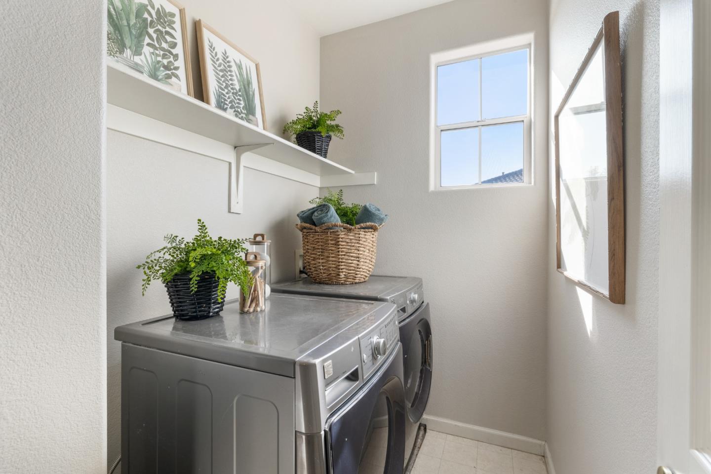 Detail Gallery Image 17 of 31 For 5500 Cooney Pl, San Jose,  CA 95123 - 5 Beds | 3 Baths