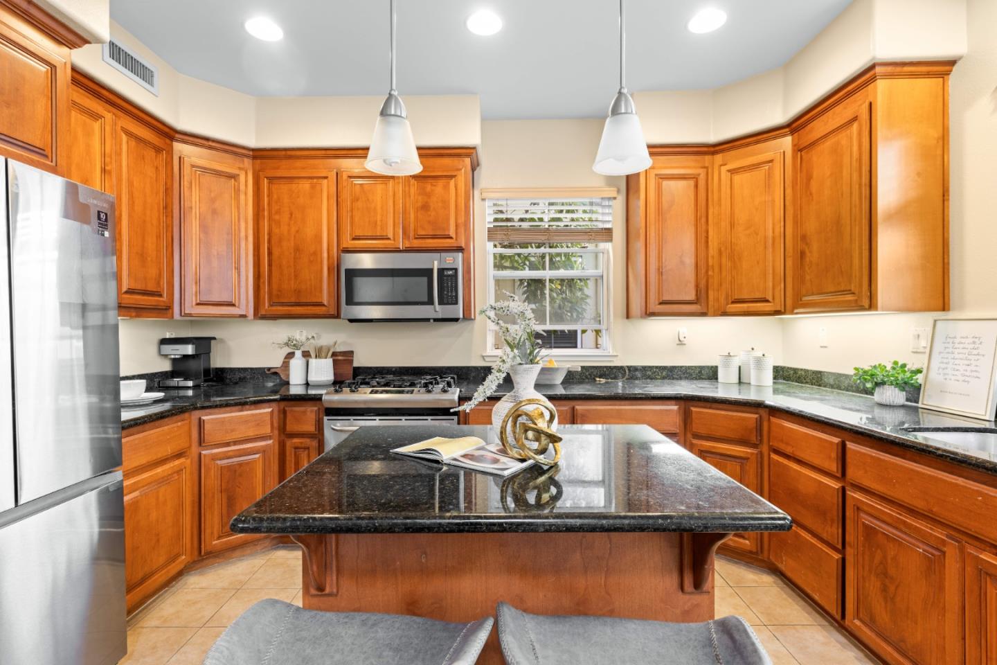 Photo #8: ML82032736 Listing: Photo #8