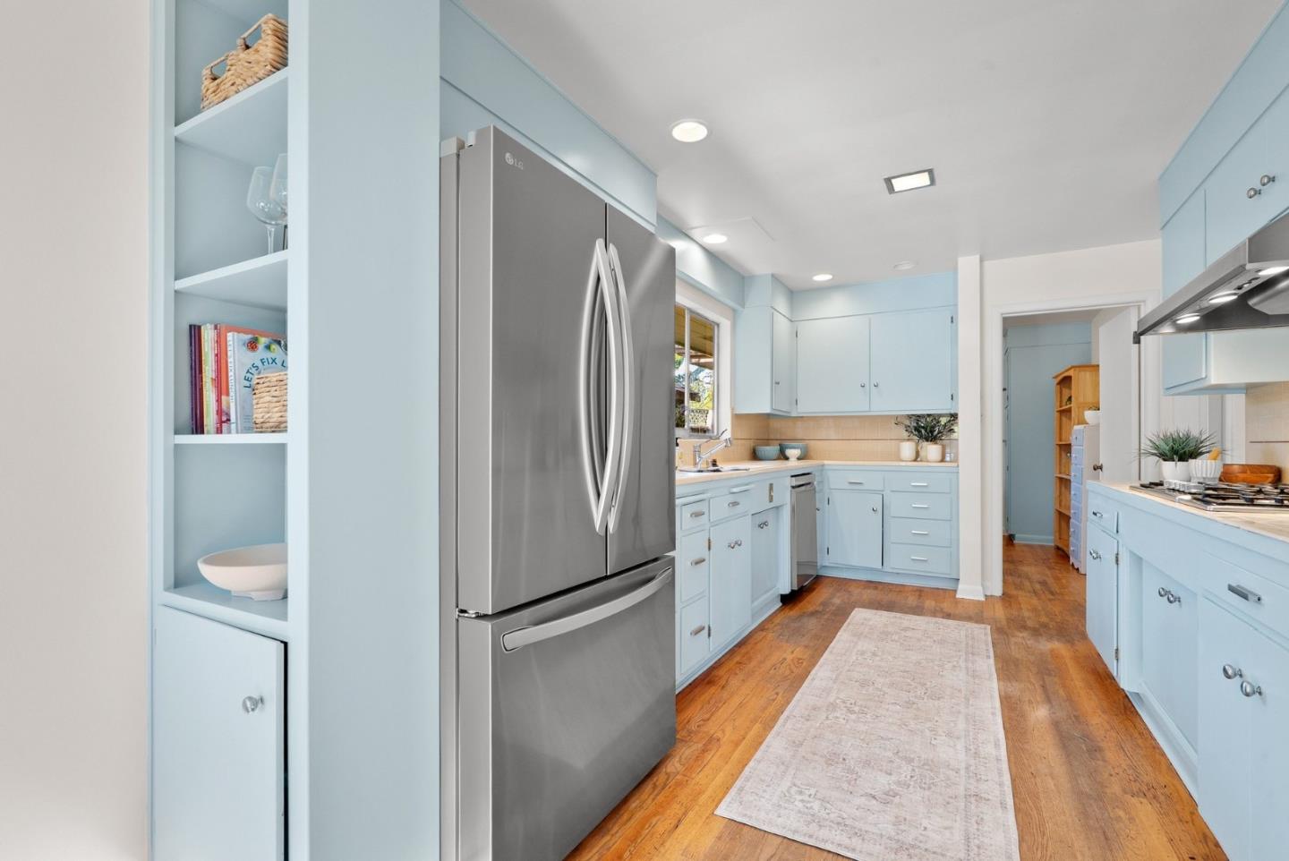 Detail Gallery Image 13 of 48 For 131 Spring St, Santa Cruz,  CA 95060 - 3 Beds | 1/1 Baths