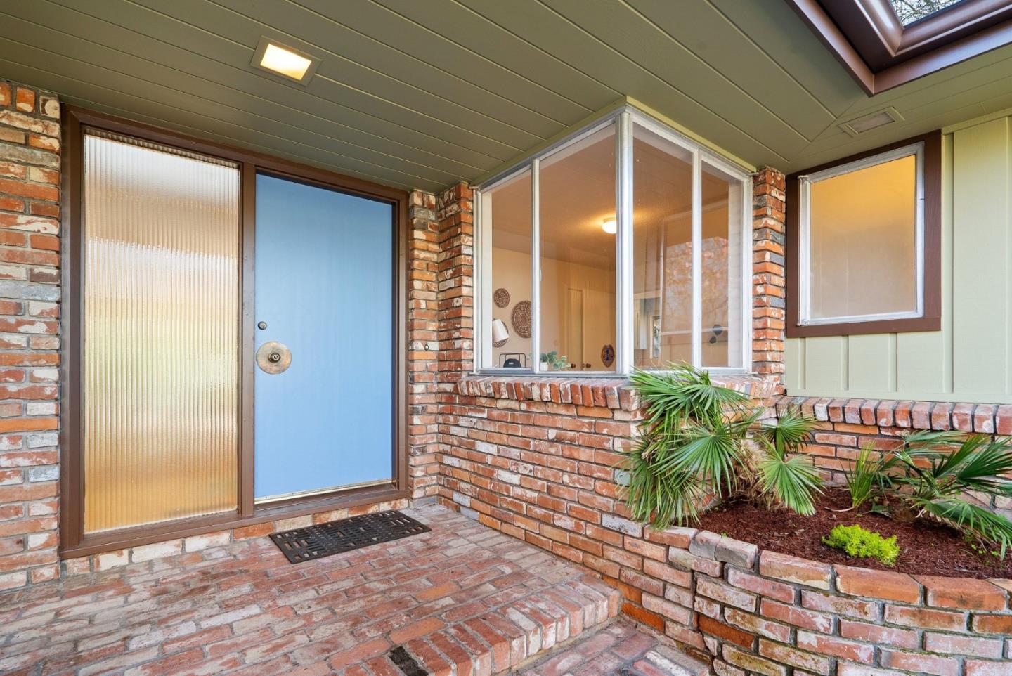 Detail Gallery Image 3 of 48 For 131 Spring St, Santa Cruz,  CA 95060 - 3 Beds | 1/1 Baths