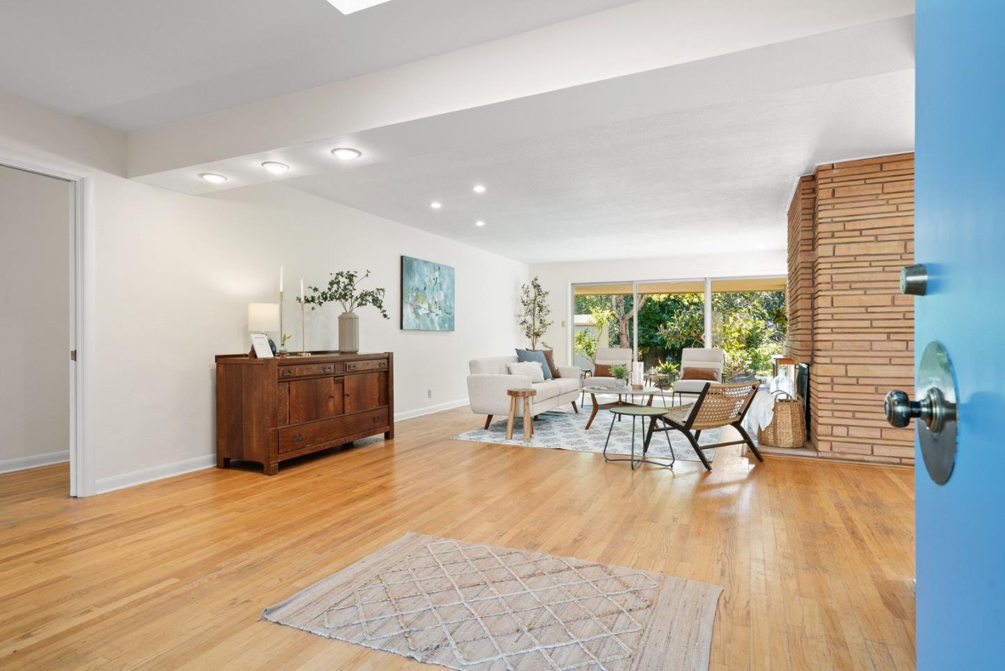 Detail Gallery Image 4 of 48 For 131 Spring St, Santa Cruz,  CA 95060 - 3 Beds | 1/1 Baths