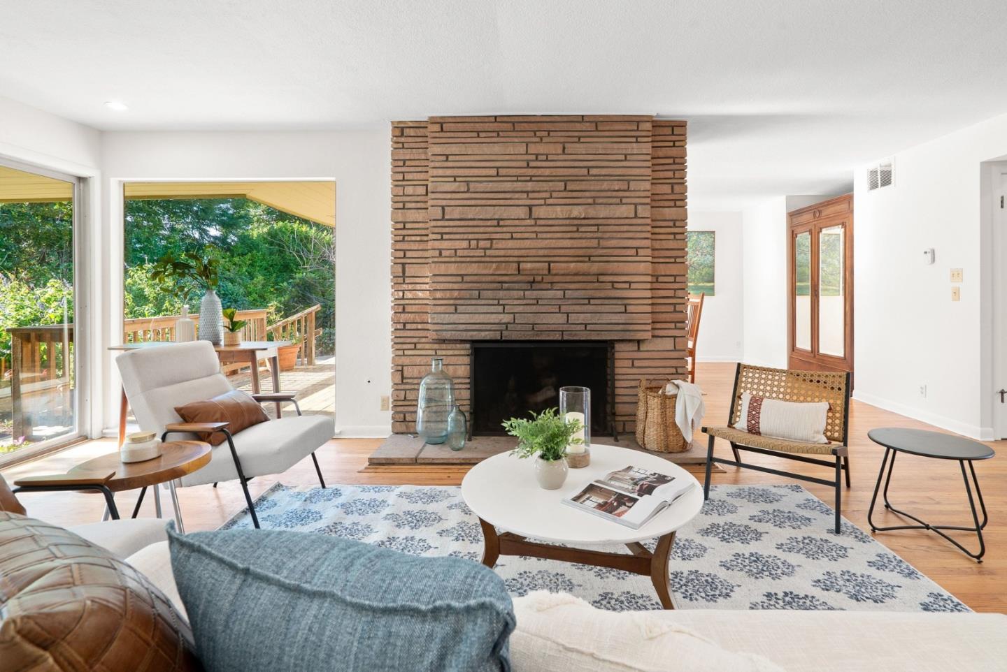 Detail Gallery Image 6 of 48 For 131 Spring St, Santa Cruz,  CA 95060 - 3 Beds | 1/1 Baths