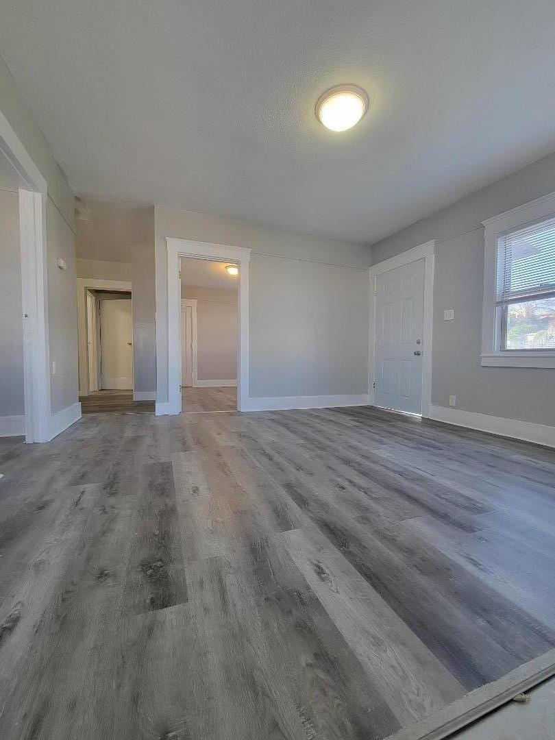 Detail Gallery Image 6 of 11 For 1900-1904 21st Ave, Oakland,  CA 94606 - – Beds | – Baths