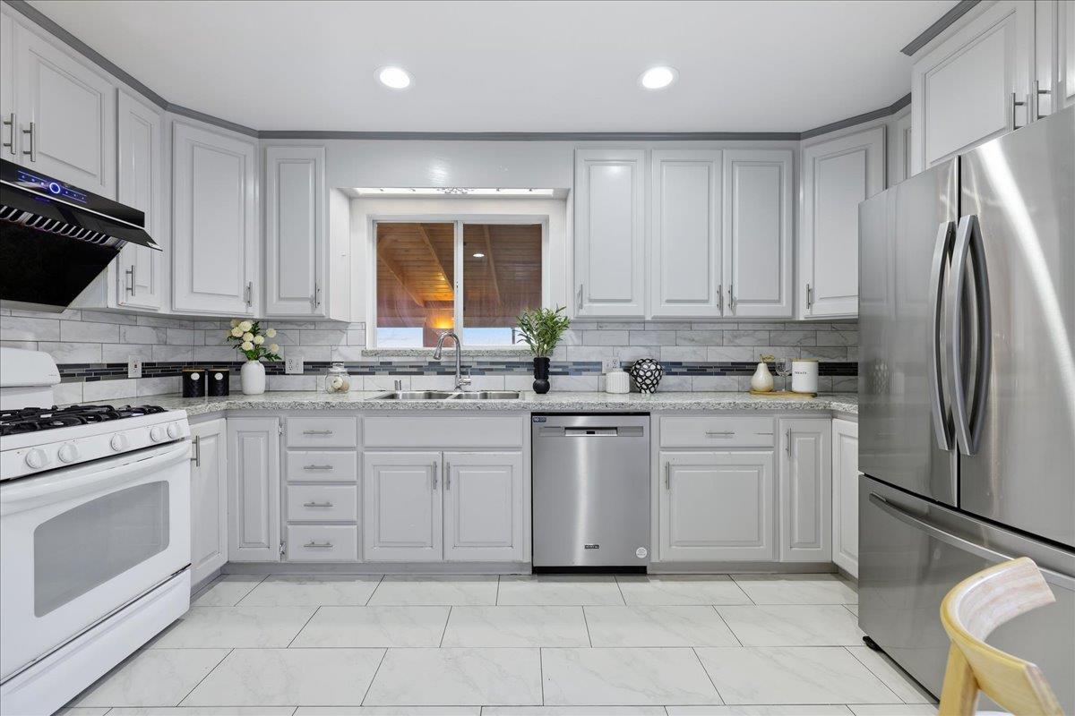 Detail Gallery Image 24 of 48 For 2245 Rosita Ave, Santa Clara,  CA 95050 - 4 Beds | 2 Baths