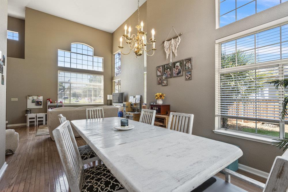 Detail Gallery Image 5 of 41 For 310 Bonnie Ln, Hollister,  CA 95023 - 3 Beds | 3 Baths