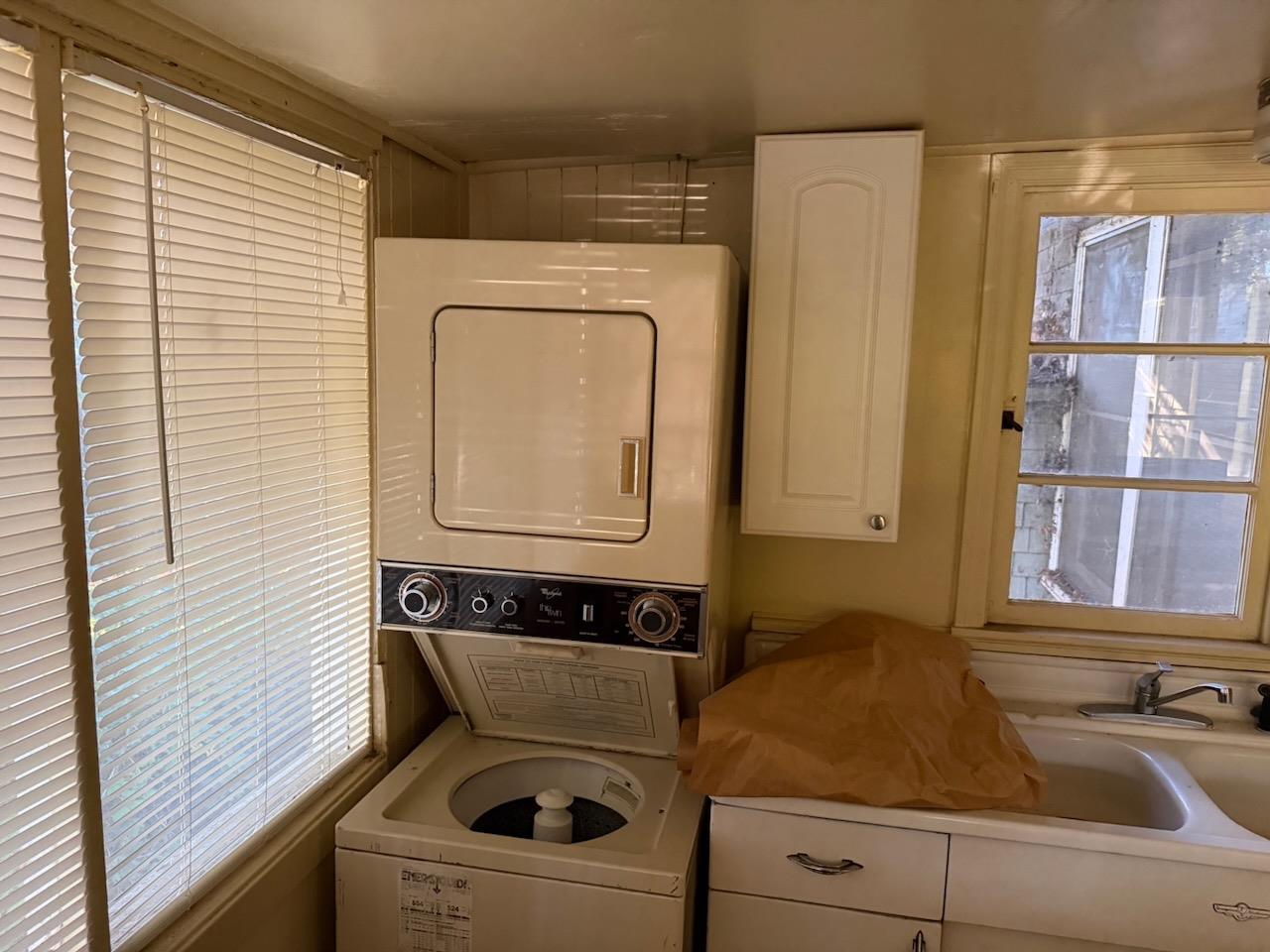 Detail Gallery Image 13 of 41 For 653 Melville Ave, Palo Alto,  CA 94301 - – Beds | – Baths