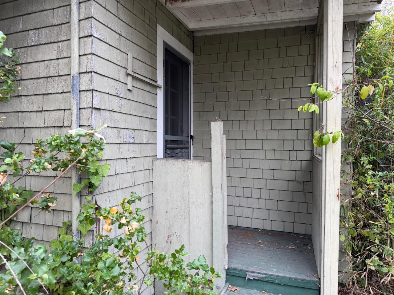 Detail Gallery Image 16 of 41 For 653 Melville Ave, Palo Alto,  CA 94301 - – Beds | – Baths