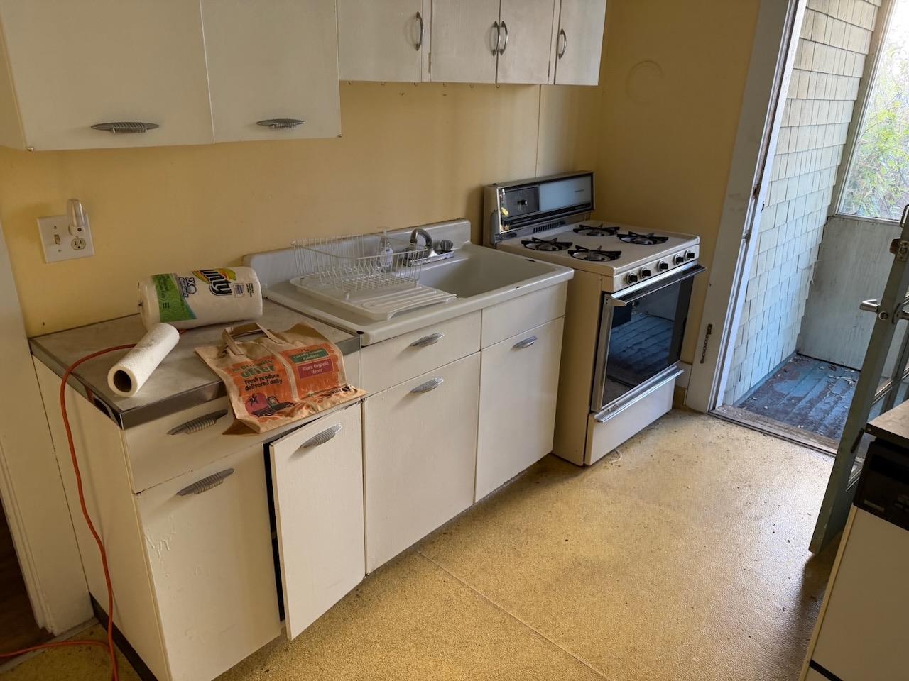 Detail Gallery Image 18 of 41 For 653 Melville Ave, Palo Alto,  CA 94301 - – Beds | – Baths