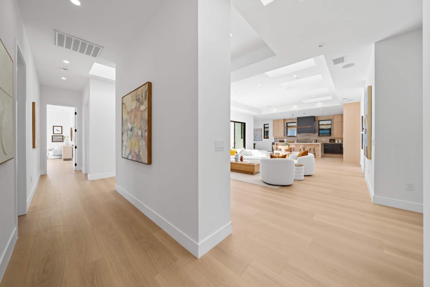 Detail Gallery Image 17 of 56 For 89 Centre St, Mountain View,  CA 94041 - 5 Beds | 4/1 Baths