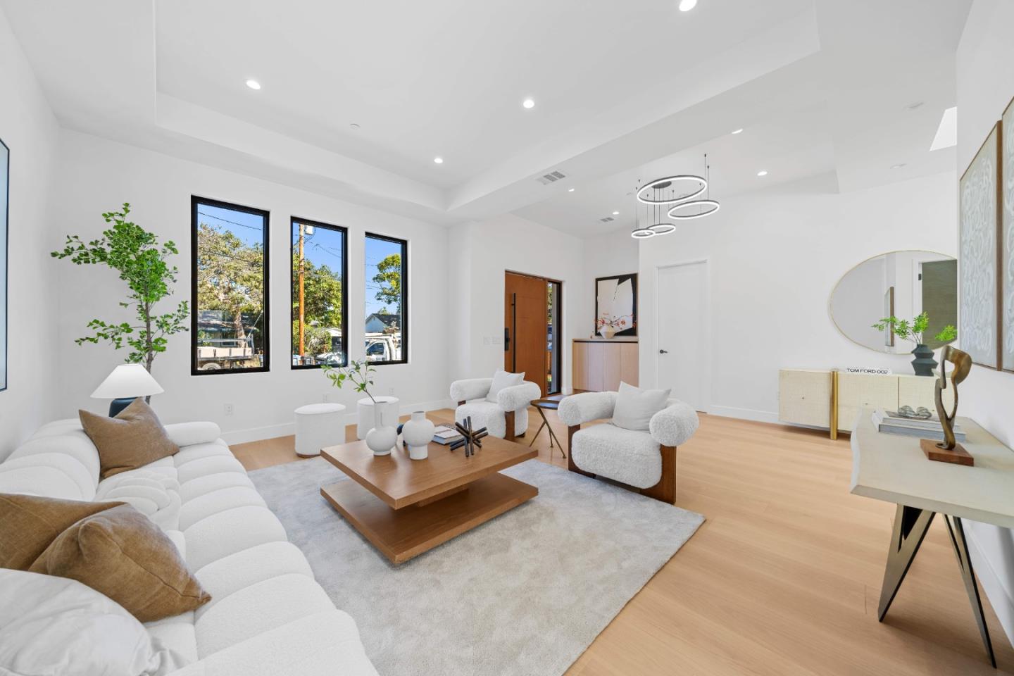 Detail Gallery Image 8 of 56 For 89 Centre St, Mountain View,  CA 94041 - 5 Beds | 4/1 Baths