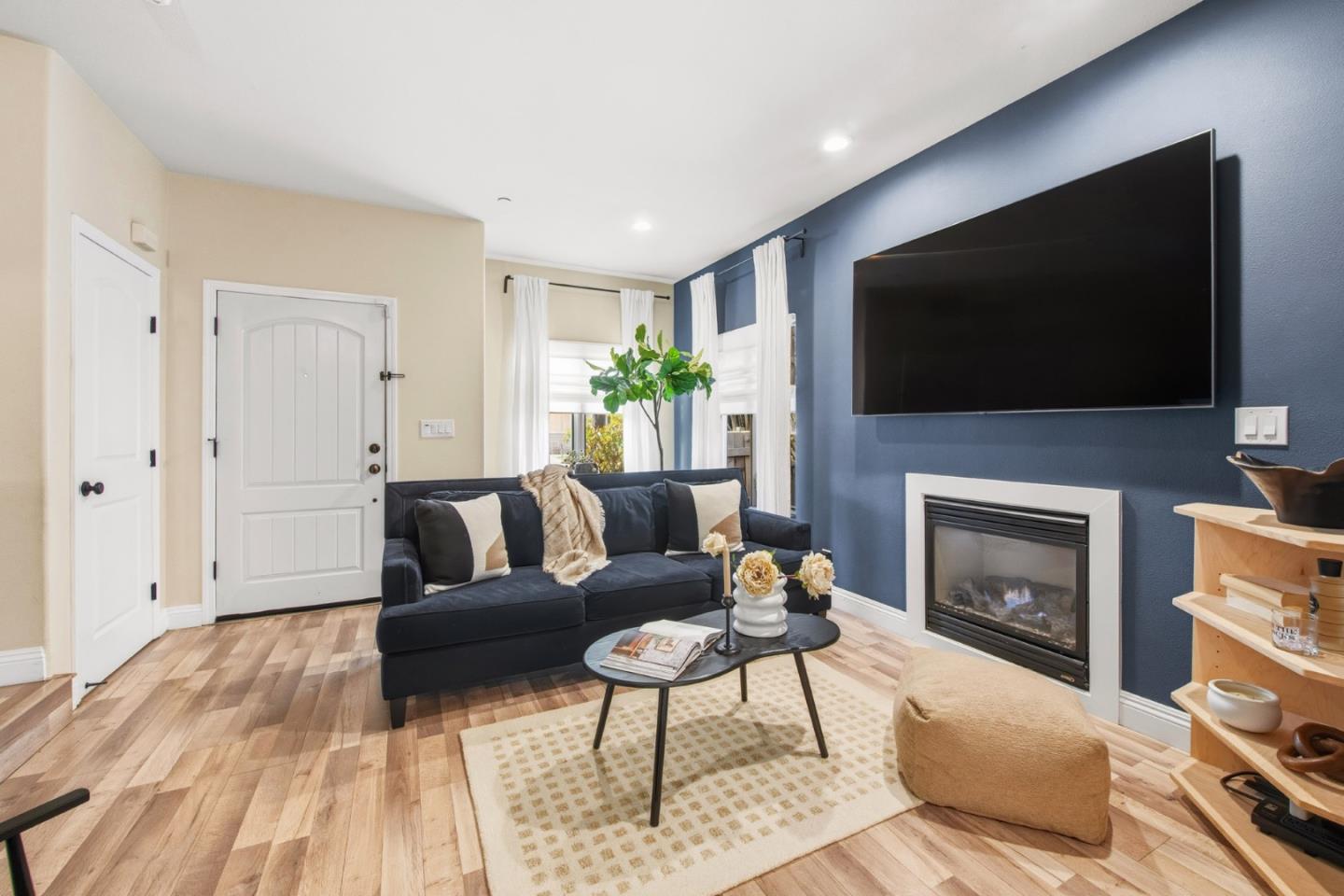 Photo #5: ML82032758 Listing: Photo #5