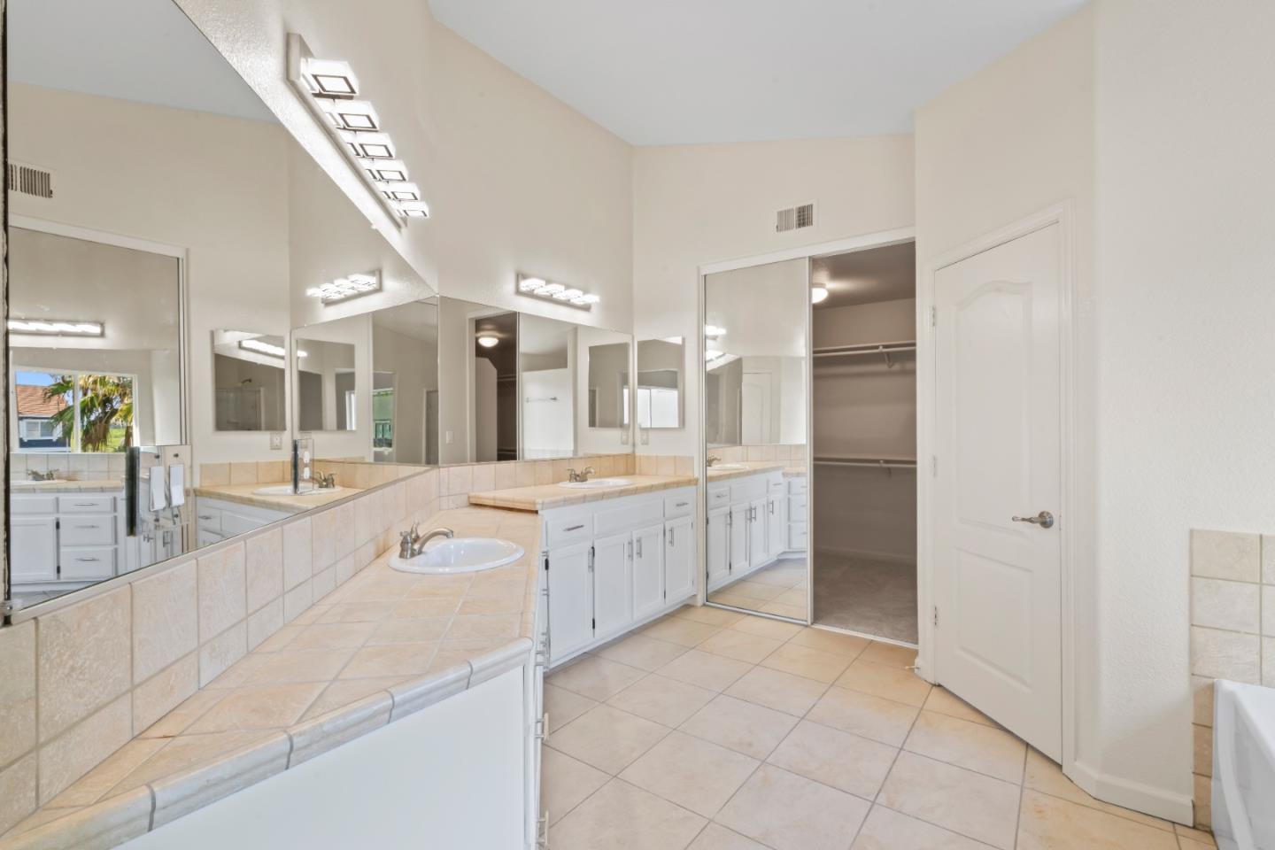 Detail Gallery Image 26 of 49 For 1169 Park West Dr, Pittsburg,  CA 94565 - 5 Beds | 3 Baths