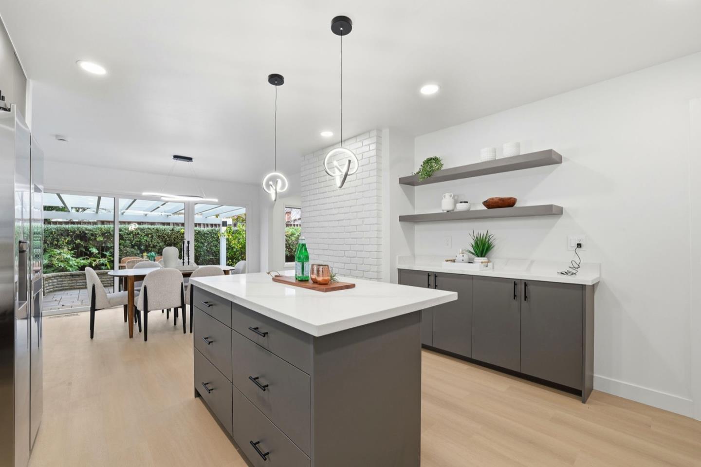 Detail Gallery Image 11 of 50 For 1790 Karameos Ct, Sunnyvale,  CA 94087 - 4 Beds | 2/1 Baths