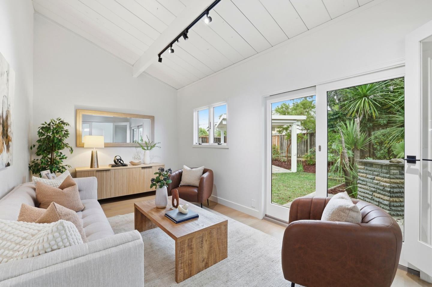 Detail Gallery Image 20 of 50 For 1790 Karameos Ct, Sunnyvale,  CA 94087 - 4 Beds | 2/1 Baths