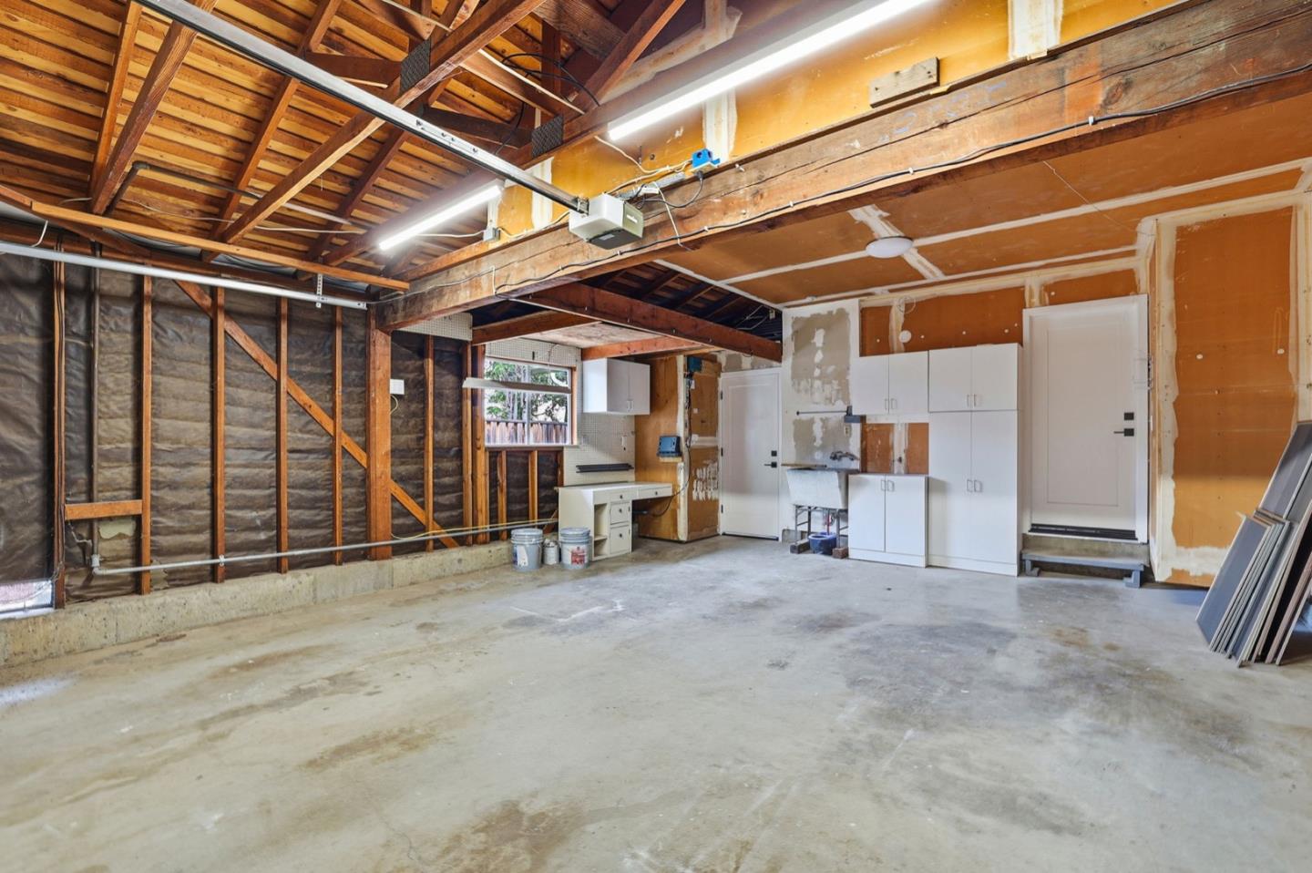 Detail Gallery Image 35 of 50 For 1790 Karameos Ct, Sunnyvale,  CA 94087 - 4 Beds | 2/1 Baths