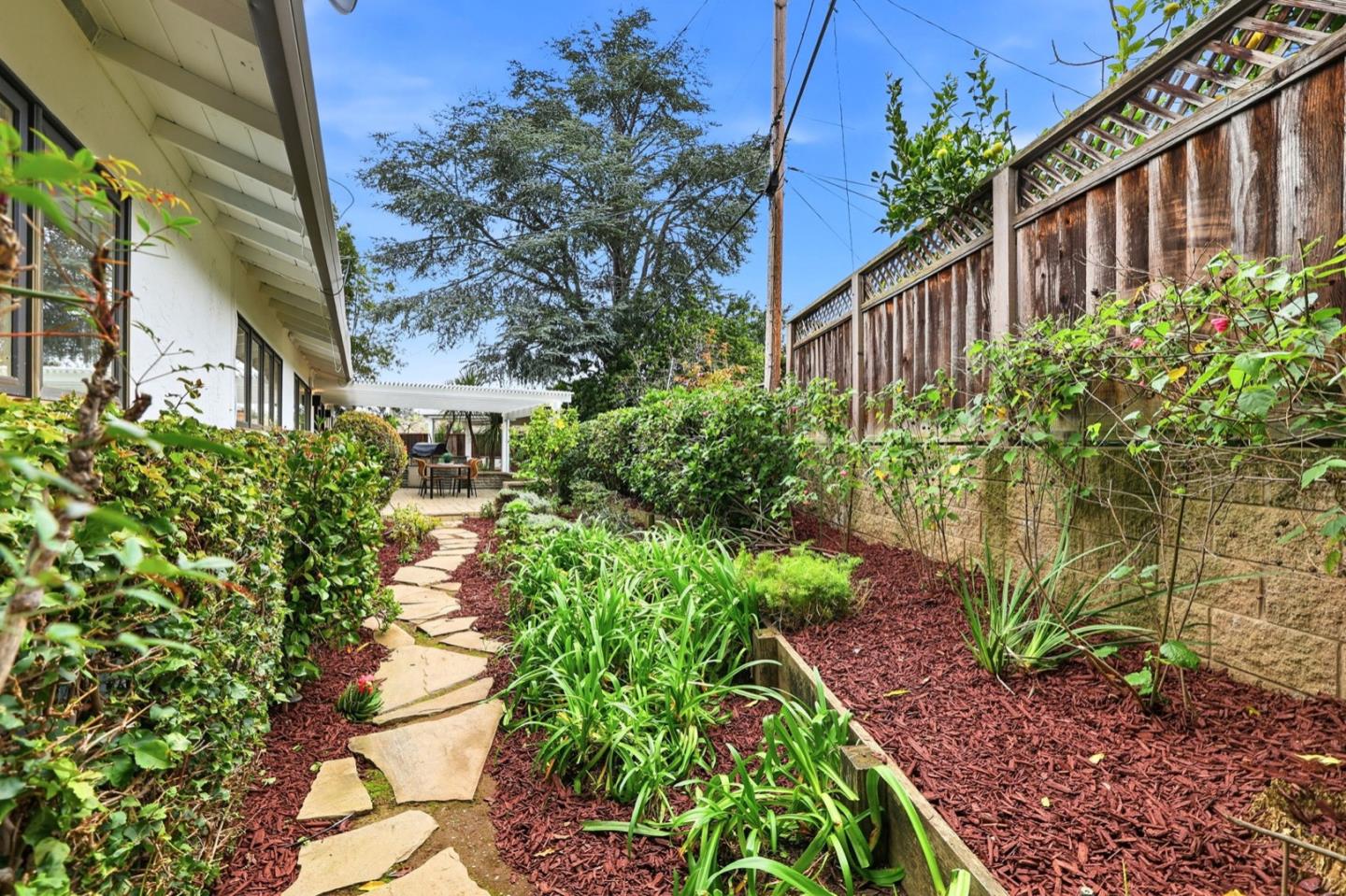 Detail Gallery Image 41 of 50 For 1790 Karameos Ct, Sunnyvale,  CA 94087 - 4 Beds | 2/1 Baths