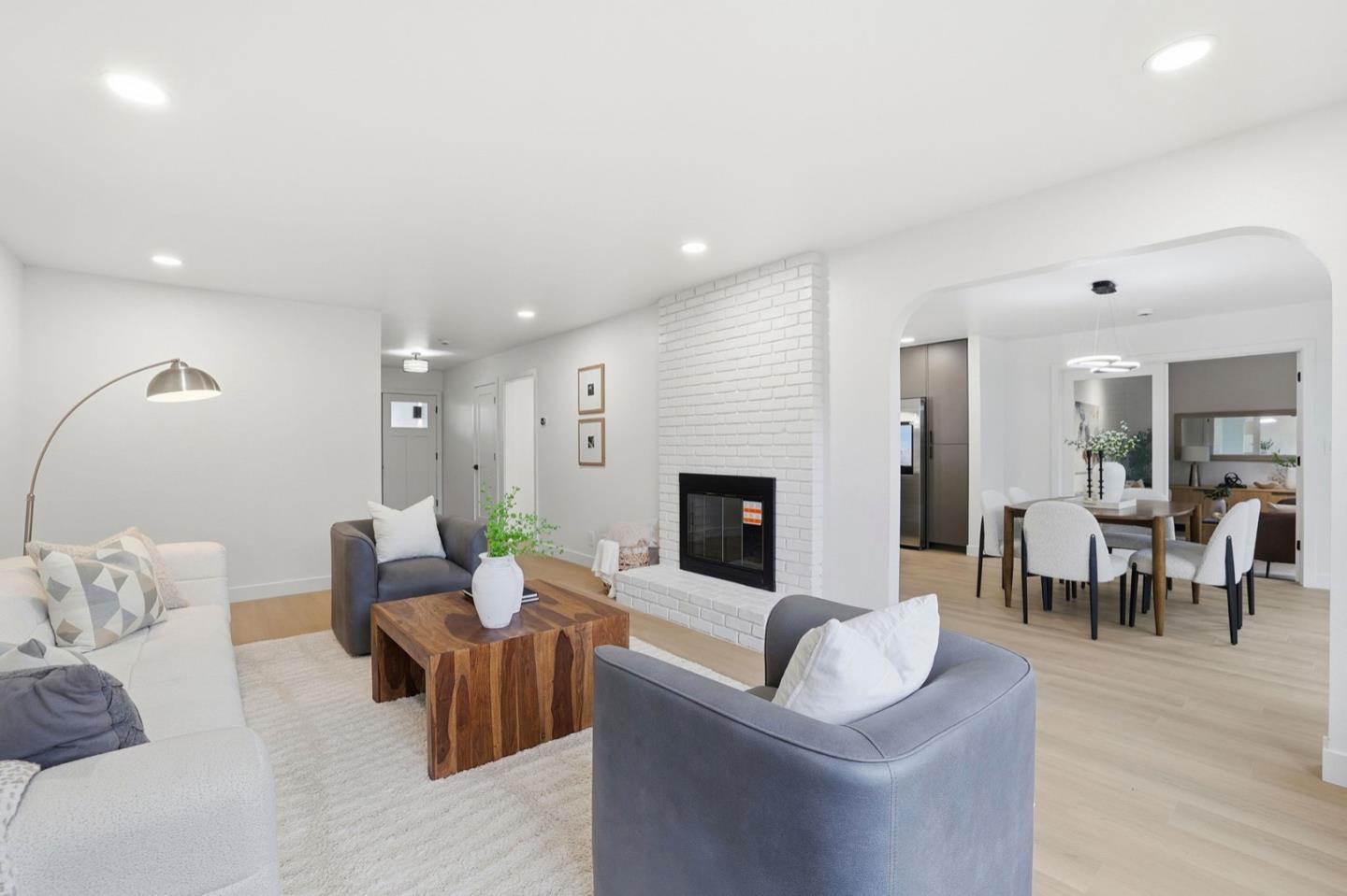 Detail Gallery Image 6 of 50 For 1790 Karameos Ct, Sunnyvale,  CA 94087 - 4 Beds | 2/1 Baths